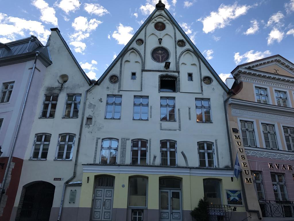 Апартаменты Old Bishop'S House Таллин Экстерьер фото
